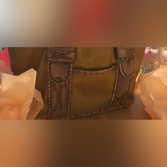 Hilary Radley unique handbag - Picture 8 of 12